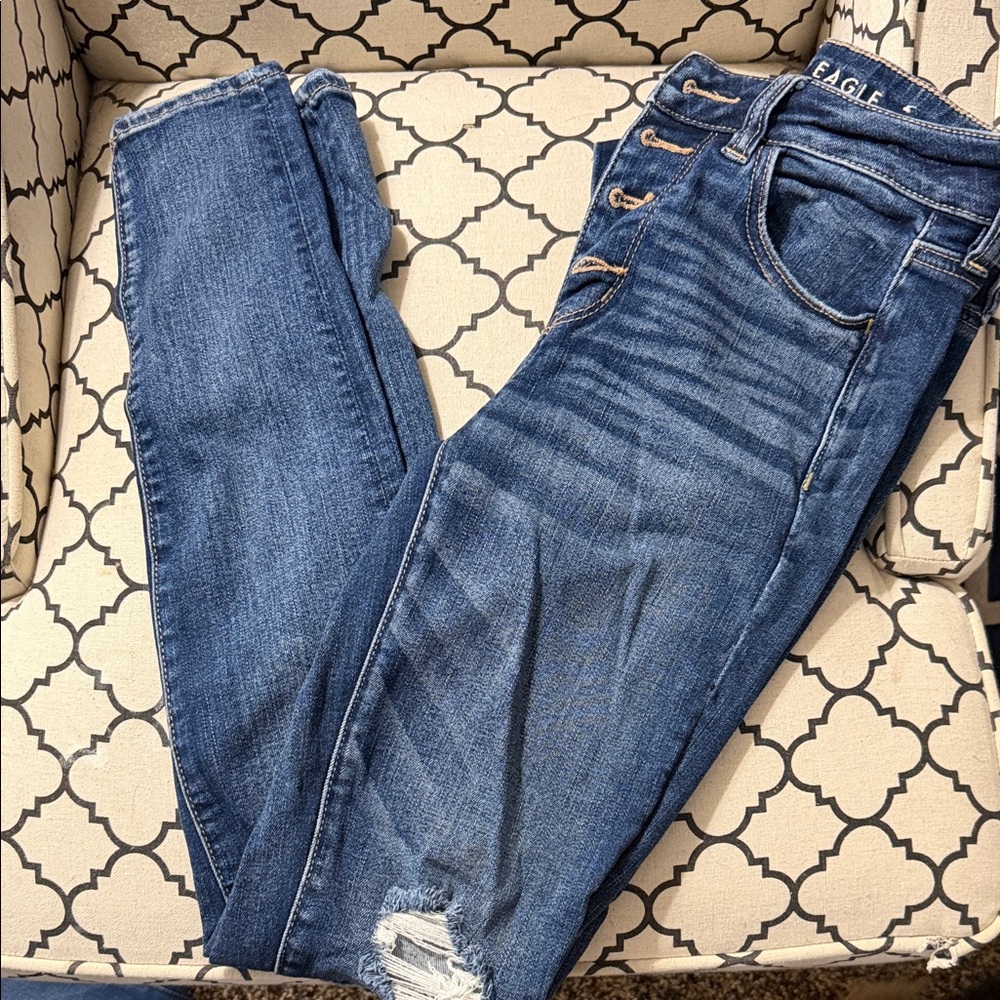 American Eagle Outfitters Women's Dark Blue Distressed Skinny Jeans